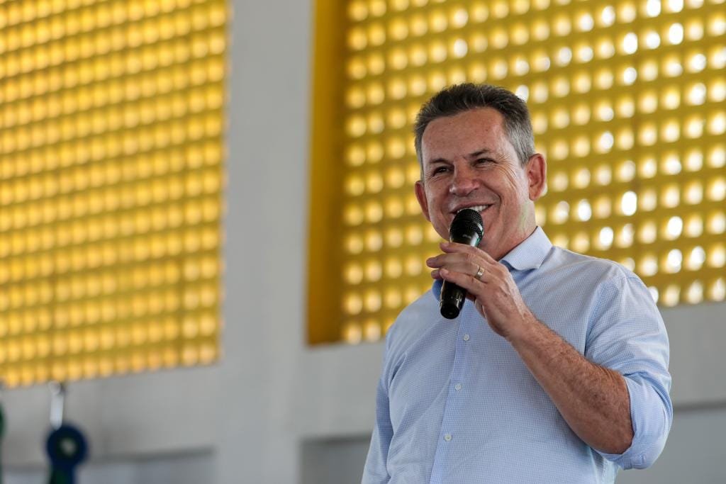 Mauro entrega obras e anuncia novos investimentos em Poconé e Nossa Senhora do Livramento