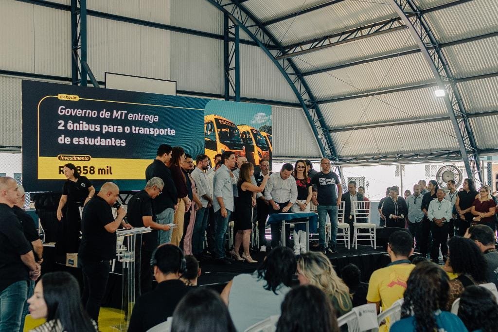 MT entrega novo prédio da escola Dunga Rodrigues e anuncia construção de piscina
