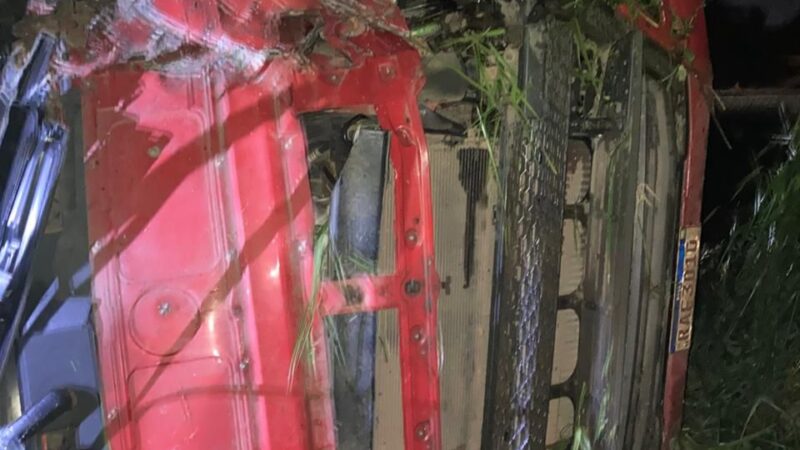 Acidente entre carretas na BR-163 em Guarantã deixa condutor gravemente ferido