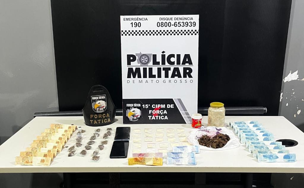 Força Tática prende dupla por tráfico de drogas e apreende 42 porções de entorpecentes