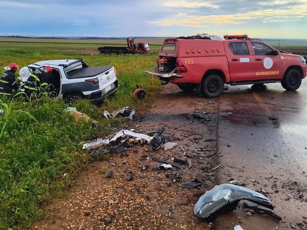 Acidentes deixam dois mortos em rodovias de MT; vítimas ficaram presas às ferragens