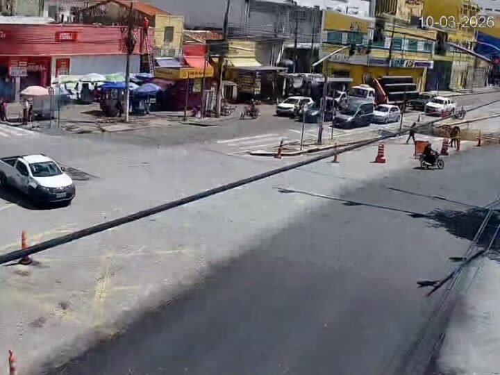 Trânsito em cruzamentos da avenida da Prainha já está liberado após troca de asfalto