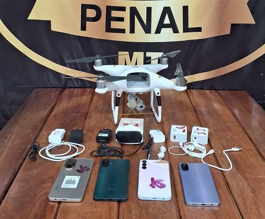 Policiais penais abatem dois drones que levavam celulares para detentos em MT
