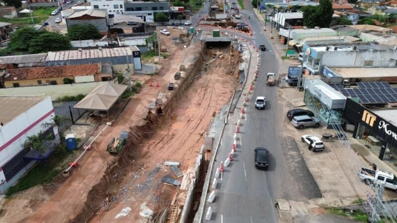 Devido grande volume de chuvas, trecho da Miguel Sutil segue interditado até terça-feira