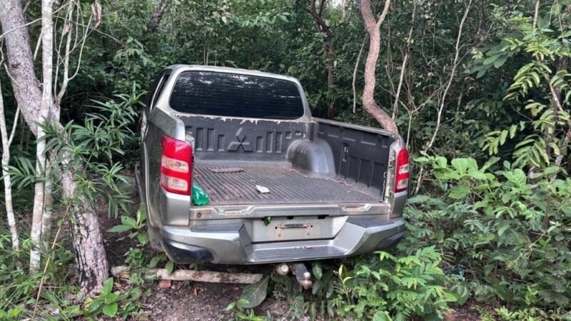 Casal é preso em flagrante em assentamento com duas caminhonetes roubadas