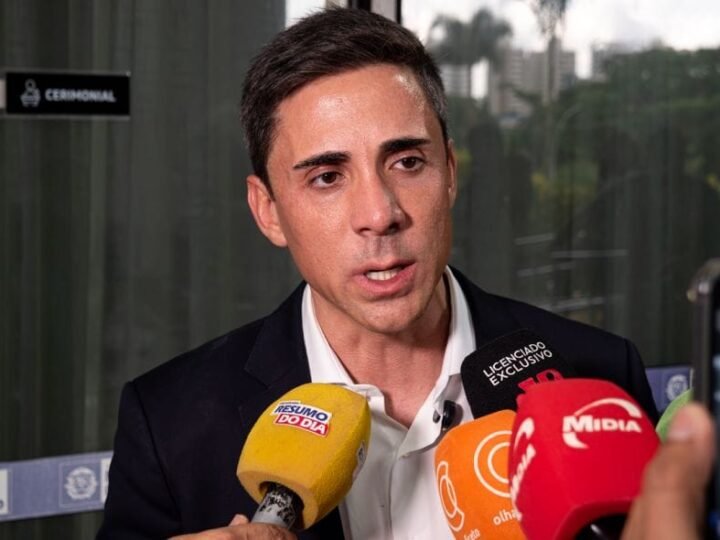 “Não tem dedo de ninguém”, diz secretário após suspeita em licitação envolvendo deputado