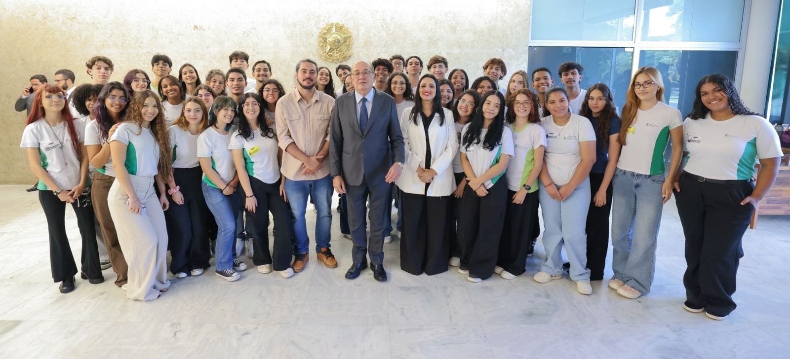 Alunos do IFMT acompanham sessão no STF e vivenciam os Três Poderes