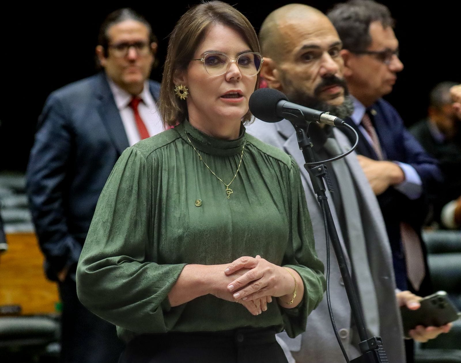 Câmara aprova PEC 24 e reconhece atividade policial como de risco; Coronel Fernanda foi relatora