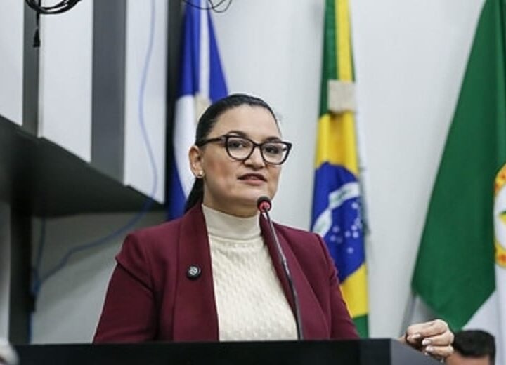 Samantha diz que seguirá decisão de Abilio e declara apoio a Dilemário Alencar