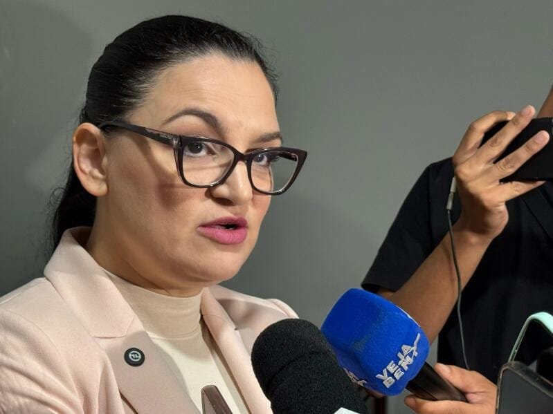 Sem garantia de apoio da igreja, Samantha mira apoio popular na disputa pela AL