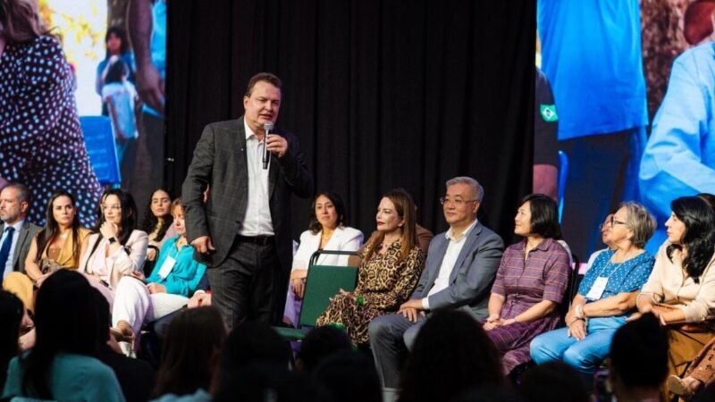 Max Russi prestigia evento da primeira-dama de MT em homenagem às servidoras públicas