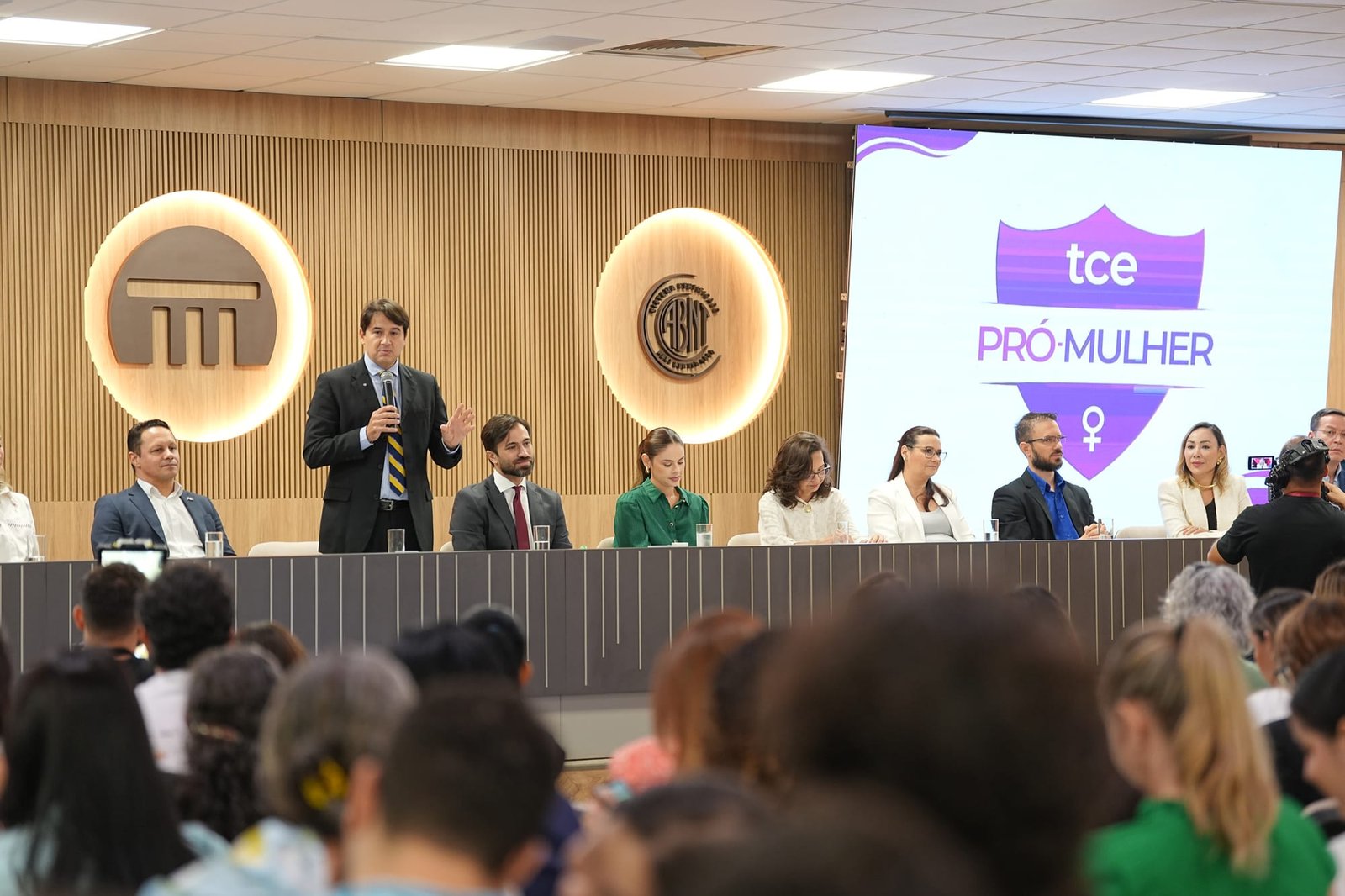 TCE lança programa para monitorar planos de combate à violência contra a mulher