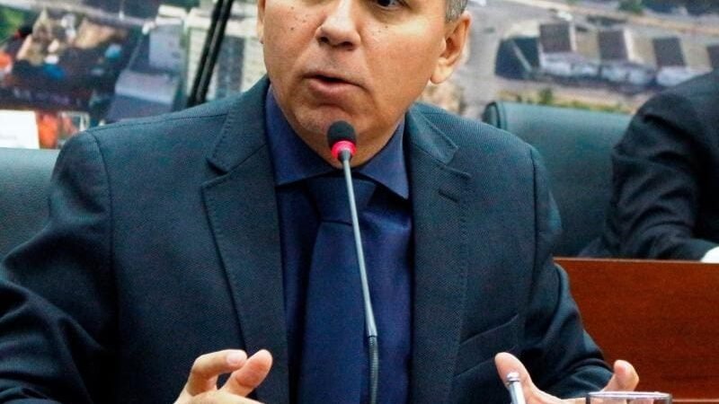 Dilemário Alencar confirma candidatura à presidência e vê discussão antecipada