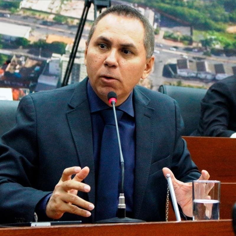 Dilemário Alencar confirma candidatura à presidência e vê discussão antecipada