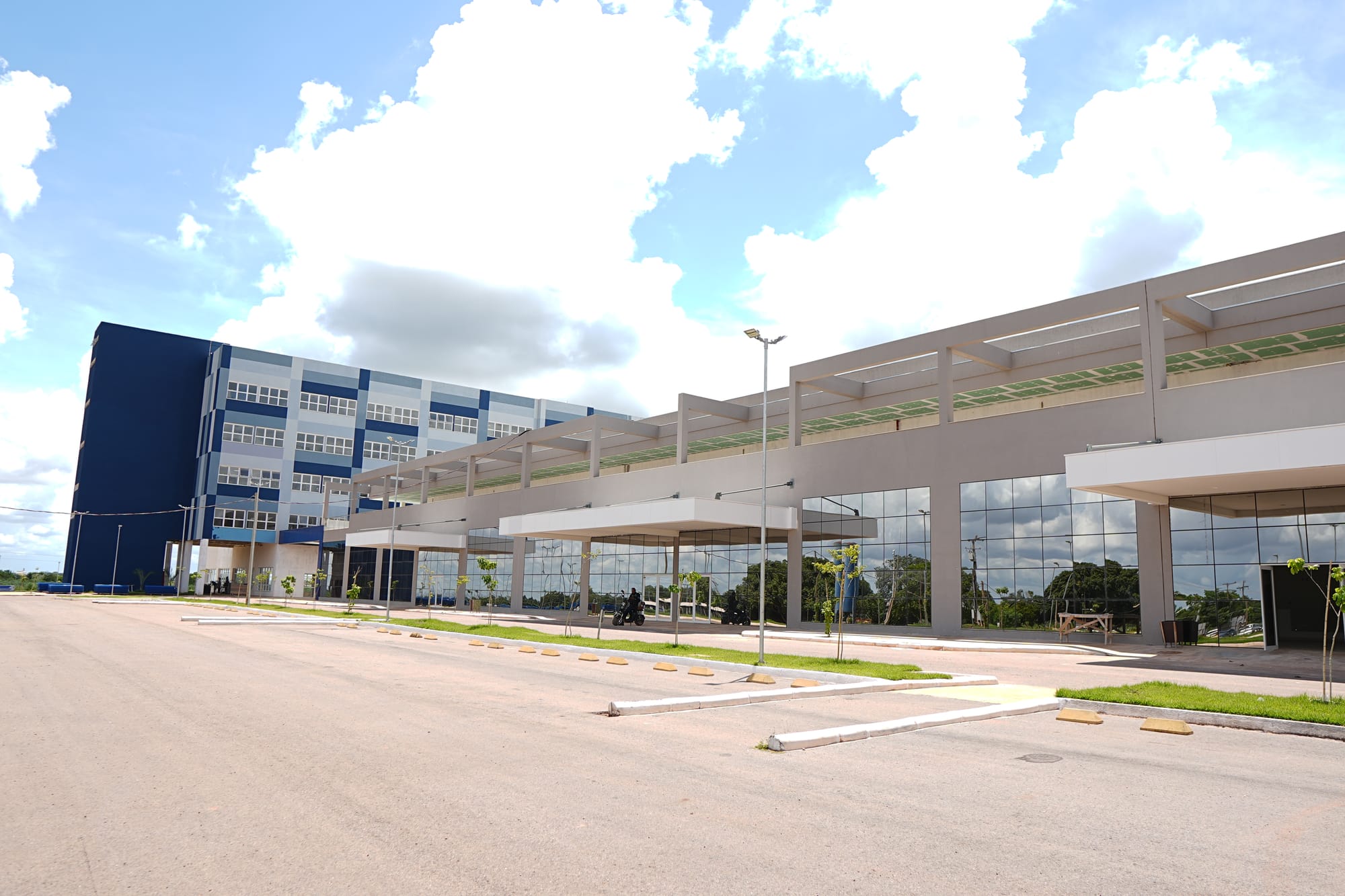 TCE fiscaliza obras do novo Hospital Júlio Müller; obra deve ser concluída ainda neste ano