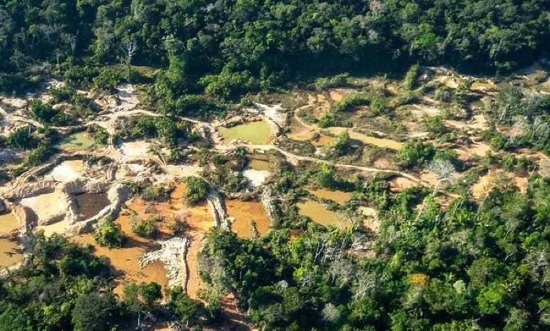 Justiça bloqueia R$ 11 milhões em bens de processados por garimpo ilegal em Mato Grosso