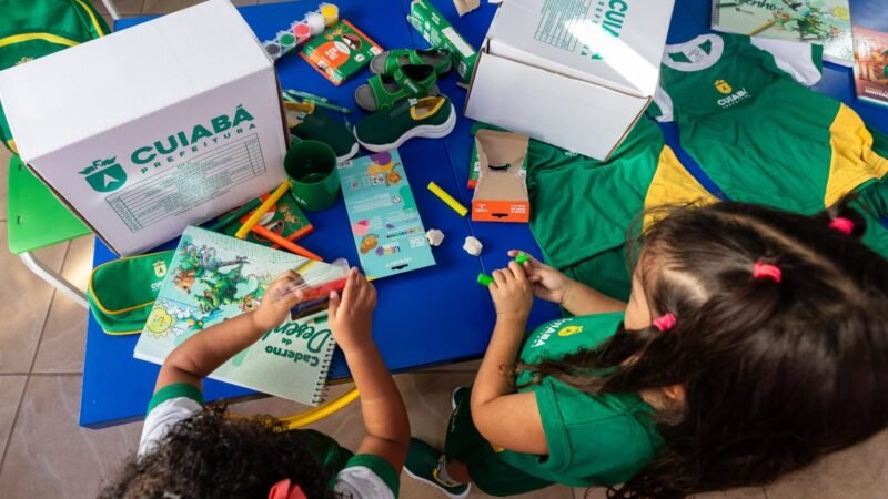 Cuiabá intensifica entrega de kits escolares e prevê atender 65 mil alunos até abril