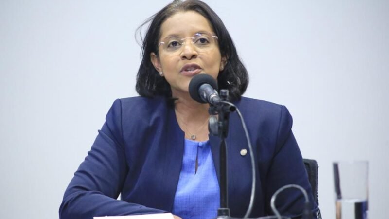 Troca de partido está proibida para todos vereadores do União Brasil, diz deputada