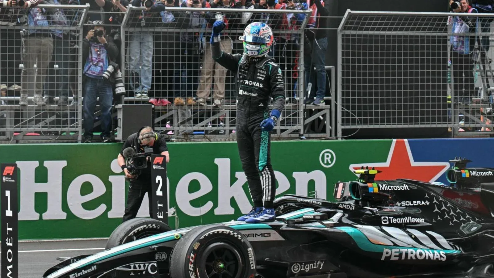 Antonelli vence pela 1ª vez na Fórmula 1, Hamilton volta ao pódio e Bortoleto não larga