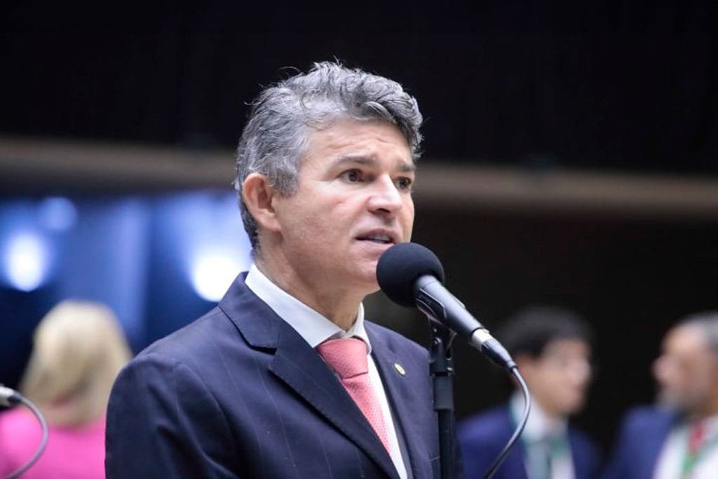 Medeiros pressiona PL sobre  candidatura de Wellington e diz que foco deve ser o Senado