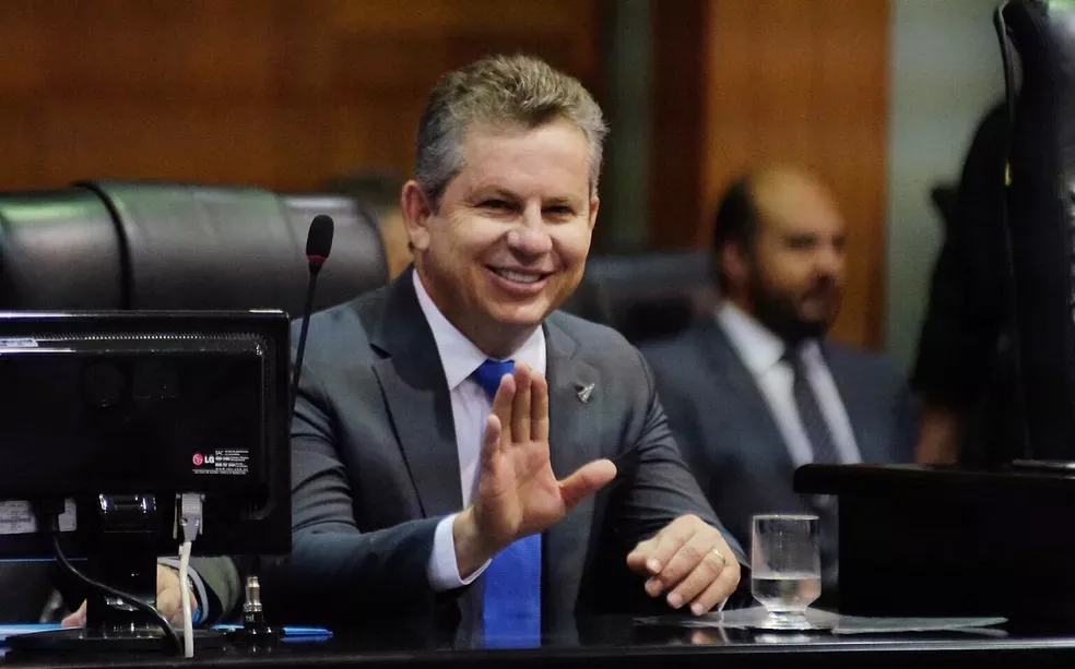 Mauro diz sair com “consciência tranquila” e cita levar filha à escola em 1° dia de folga