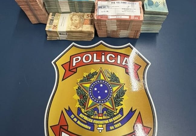 Policia Federal apura lavagem de dinheiro e apreende R$ 500 mil durante abordagem em MT