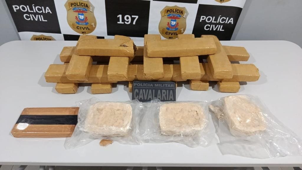 Dupla é presa transportando 19 quilos de maconha e 4 quilos de cocaína em carro