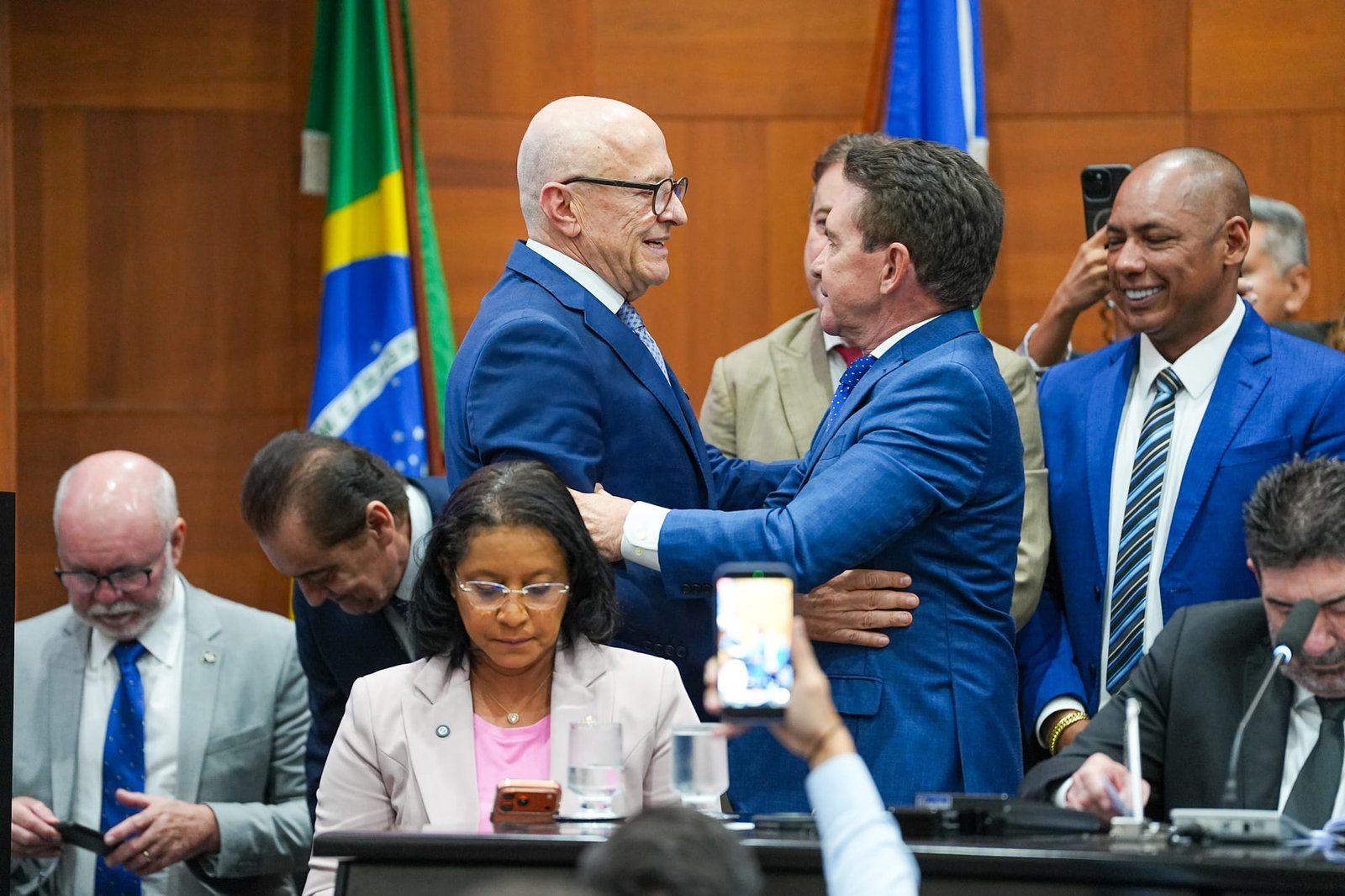 Presidente do TCE reforça parceria institucional em sessão solene de transição de governo