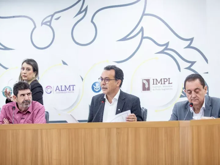 Comissão aprova convocação do secretário de Saúde para explicar demissões no SAMU