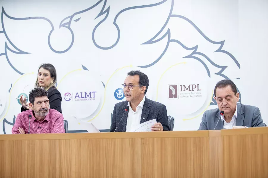 Comissão aprova convocação do secretário de Saúde para explicar demissões no SAMU