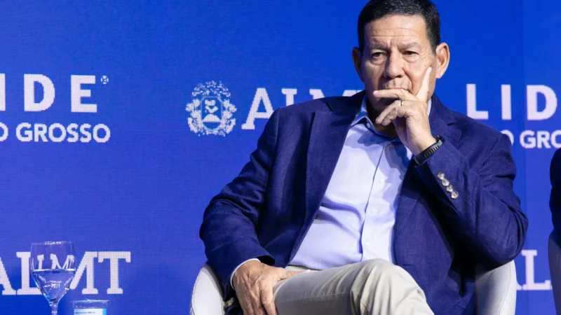 Em Cuiabá, Mourão diz que governo Lula “já se esgotou” e defende nova liderança