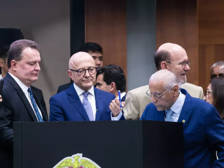 Júlio garante apoio do UB e diz esperar que relação de Pivetta com AL seja melhor que com Mauro