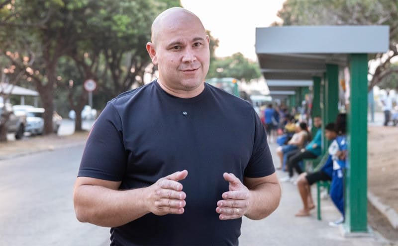 Abílio admite “neutralidade”, mas descarta seguir prefeitos do PL contra Wellington ao governo