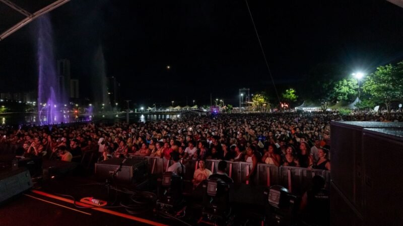 Mais de 60 mil pessoas celebram os 307 anos de Cuiabá em abertura com show nacionais