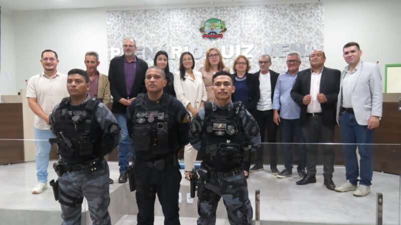 A Câmara Municipal de Guarantã do Norte prestou homenagem a policiais militares que atuaram no resgate de uma família durante uma forte inundação registrada no norte de Mato Grosso, na noite de 6 de fevereiro de 2026.