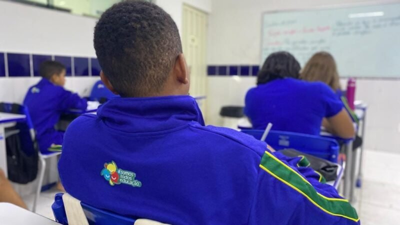 Mato Grosso publica nova edição do manual das escolas cívico-militares; confira