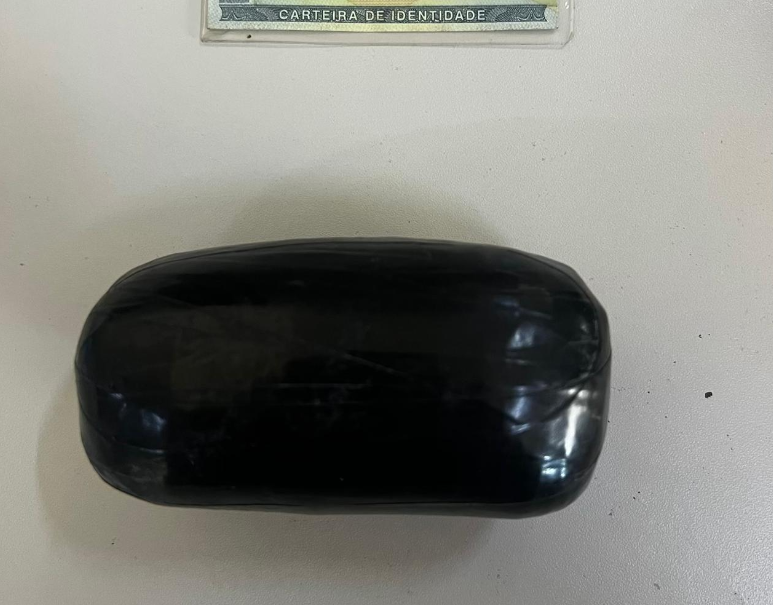 Visitante é presa ao tentar entrar com entorpecentes no Centro de Ressocialização