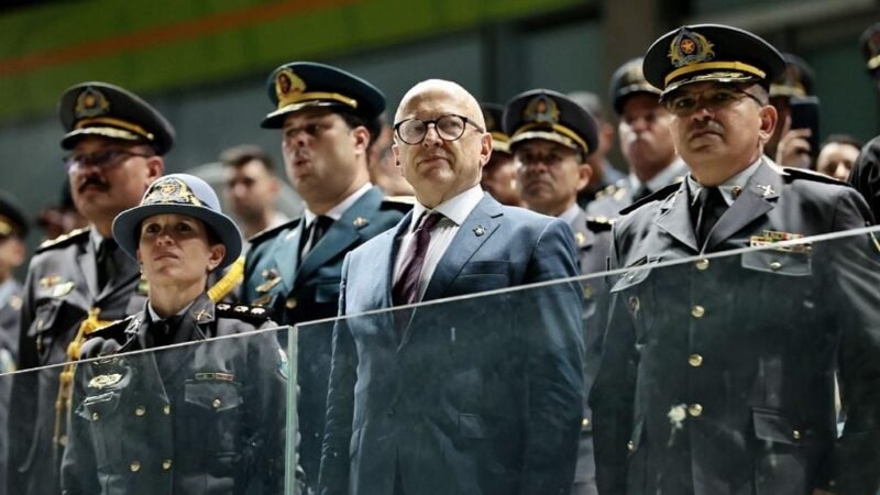 MT promove 1.015 oficiais e praças da Polícia Militar em solenidade alusiva à Tiradentes