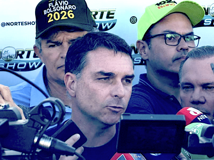 Em Sinop, Flávio Bolsonaro critica STF por tentar desiquilibrar as eleições