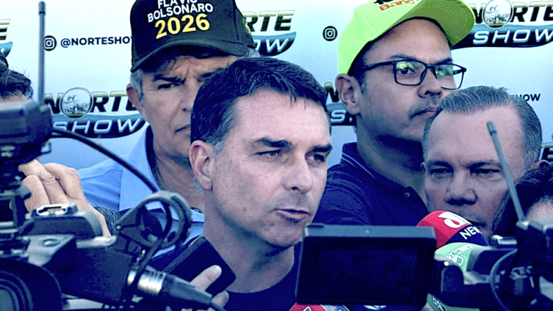 Flávio evita cravar aliança com Janaina e diz que apoio à 2ª vaga será decisão de Medeiros