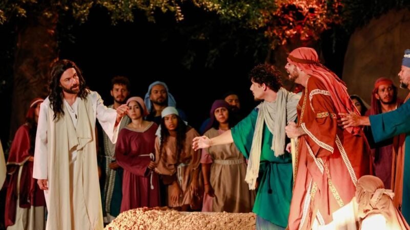 Auto da Paixão de Cristo reúne milhares de pessoas e reforça inclusão social em MT