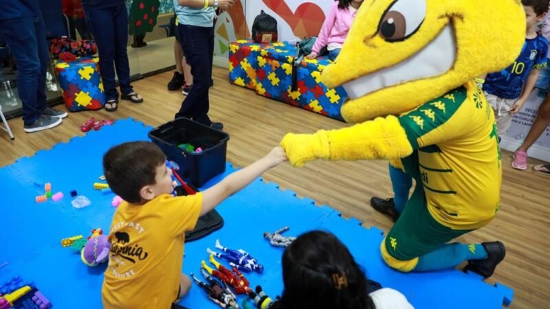 Com dois acompanhantes por sorteado, Camarote dos Autistas amplia acesso em 2026