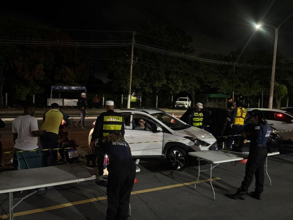 Operação Lei Seca prende 12 condutores e remove 45 veículos em avenida de Cuiabá