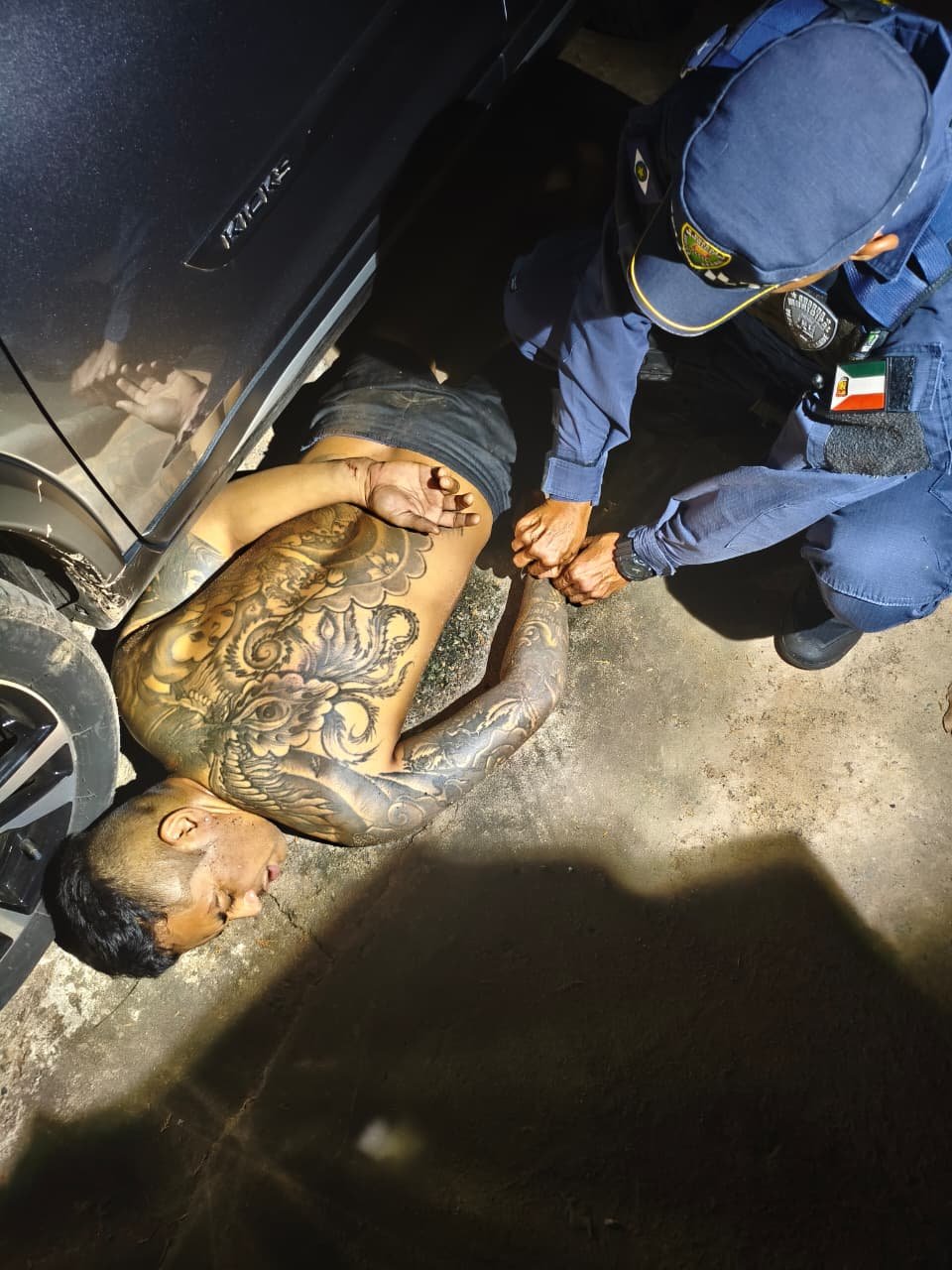 GM arromba apartamento, salva vítima de agressão e prende suspeito após salto do 3º andar