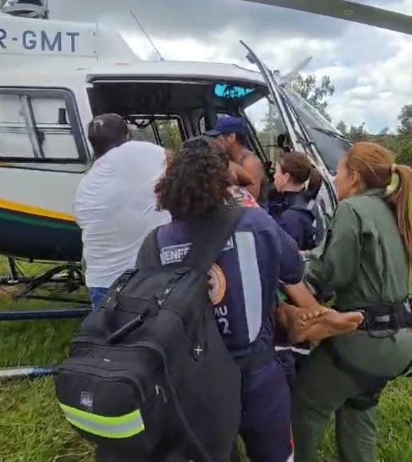 Idoso é resgatado pelo Samu e Ciopaer após queda em casa na Estrada do Manso