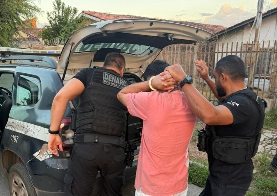 Polícia Civil desarticula rede de distribuição de drogas em bairros de Cuiabá e prende traficantes