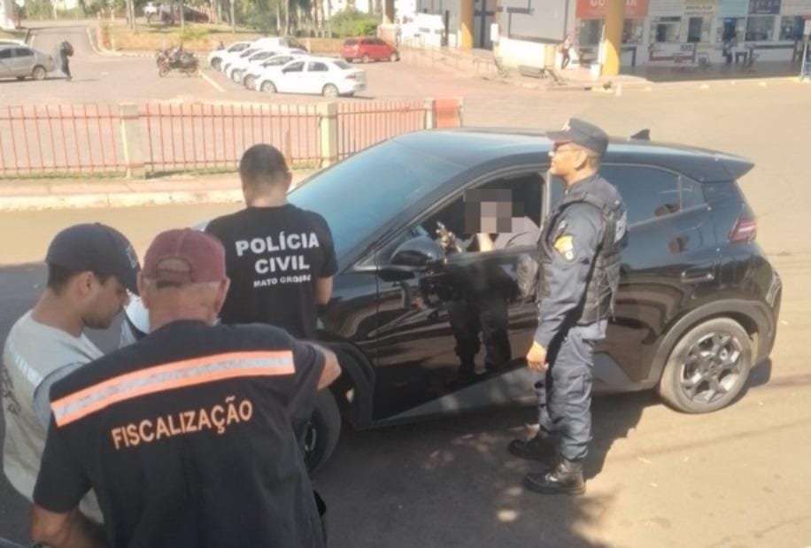 Blitz fiscaliza transporte por aplicativo após treta com motoristas de táxi em MT