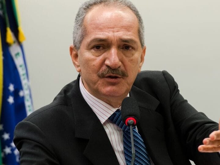 Ex-ministro acusa STF de “parar o país” e ultrapassar os limites constitucionais