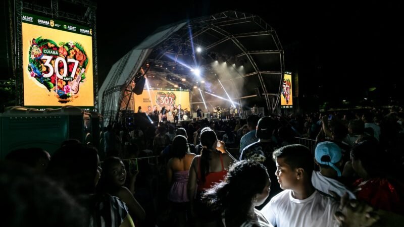 Artistas e público exaltam lambadão no último dia de festa dos 307 anos de Cuiabá
