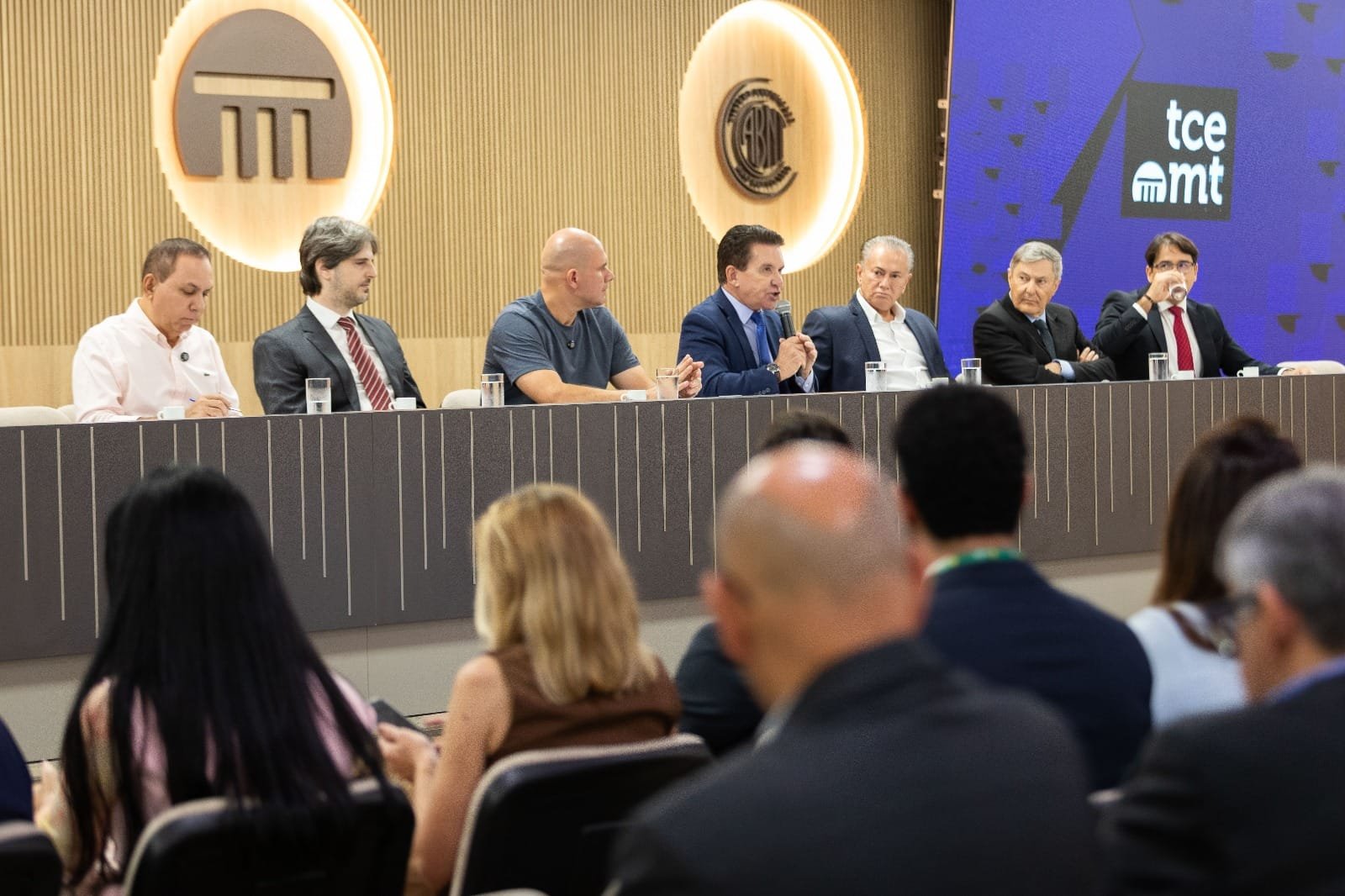 Cuiabá apresenta projeto referência em atendimento para idosos ao TCE e Tribunal de Justiça